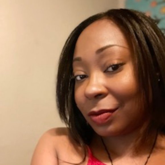 Meet your Posher, Tia - Picture 4 of 4